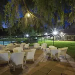 Hotel Crisol Jardines De