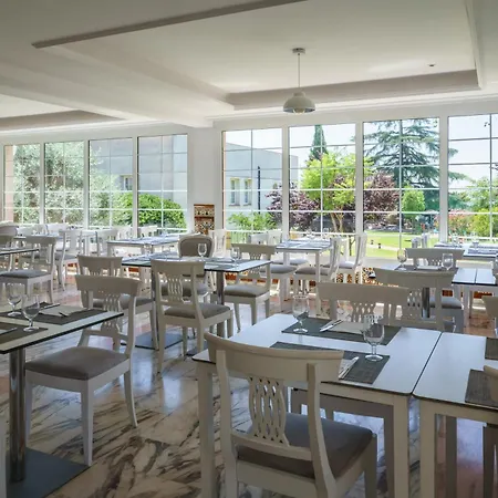 Hotel Crisol Jardines De Cordoba