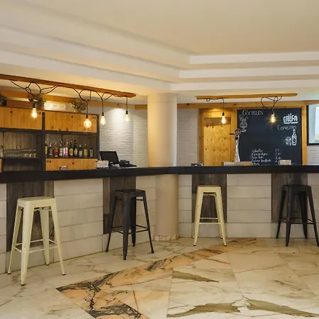 מלון Crisol Jardines De