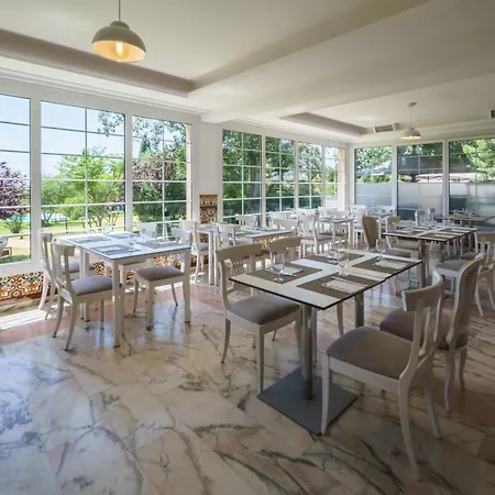 Crisol Jardines De Hotell Córdoba