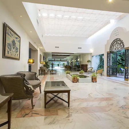 Hotel Crisol Jardines De