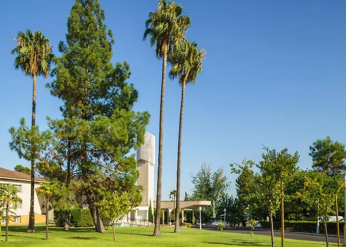 Crisol Jardines De Кордова