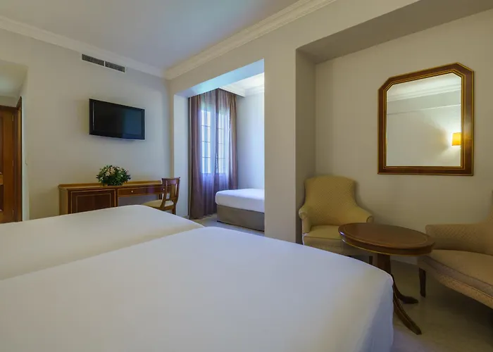 Отель Crisol Jardines De 4*