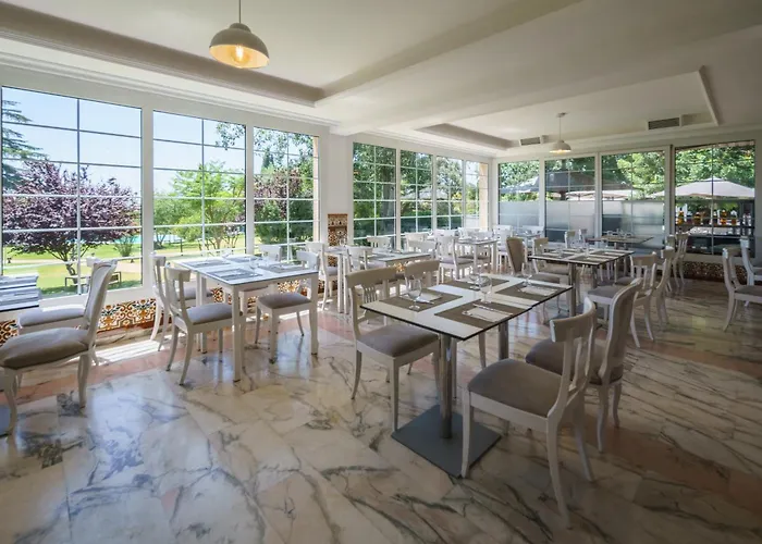 Crisol Jardines De Отель Кордова