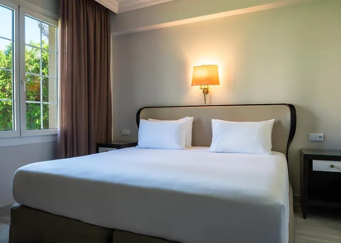 Отель Crisol Jardines De Кордова