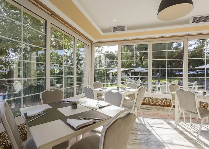 Отель Crisol Jardines De Кордова