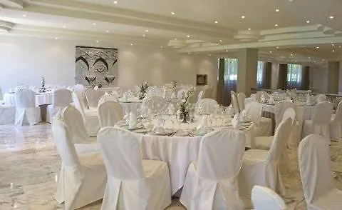 Отель Crisol Jardines De