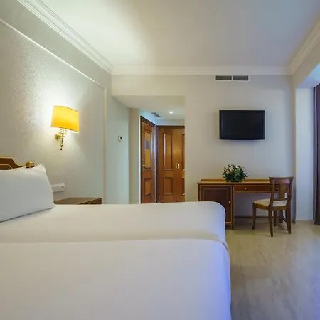 Hotel Crisol Jardines De